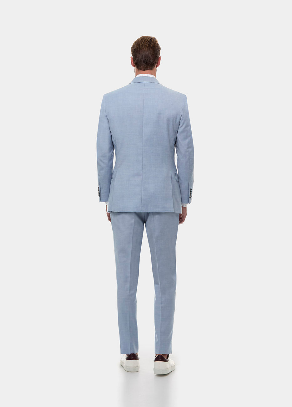 traje azul claro para hombre listo para usar es perfecto para lucir actual con un color distintivo. Ideal para eventos formales o casuales como bodas de día, este traje ready to wear combina elegancia y modernidad, ofreciendo un look versátil que destaca en la moda masculina.
