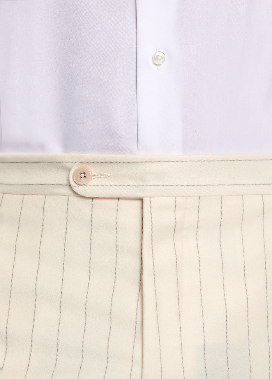 Pantalón Crema Con Linea Gris