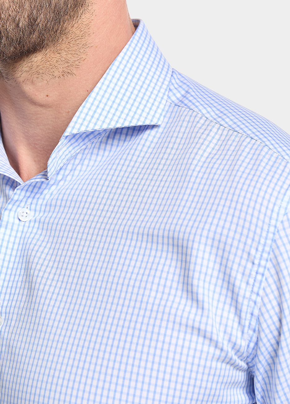 Camisa Blanca Con Cuadros Delgados En Azul Cielo