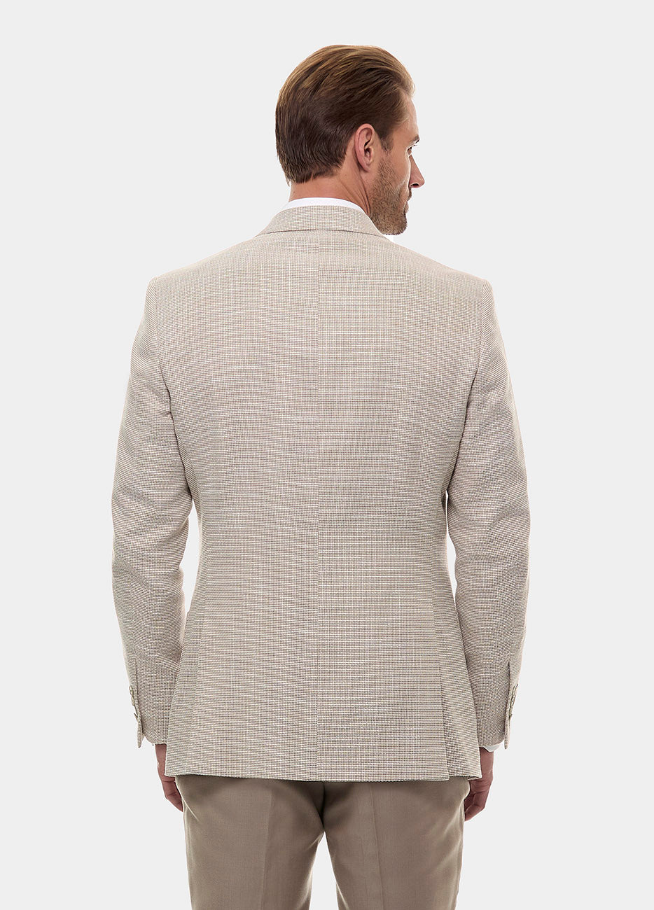 TRAJE MICRO DISEÑO ARENA Y BLANCO FRONTAL PARA BODA DE DÍA